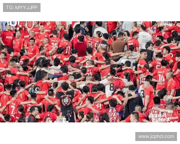 足球赛事中的媒体宣传与球迷互动