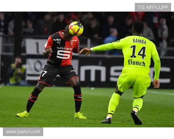 法甲球员核心技能分析:控球技术、视野与速度对比 法甲球员核心技能分析:控球技术、视野与速度对比