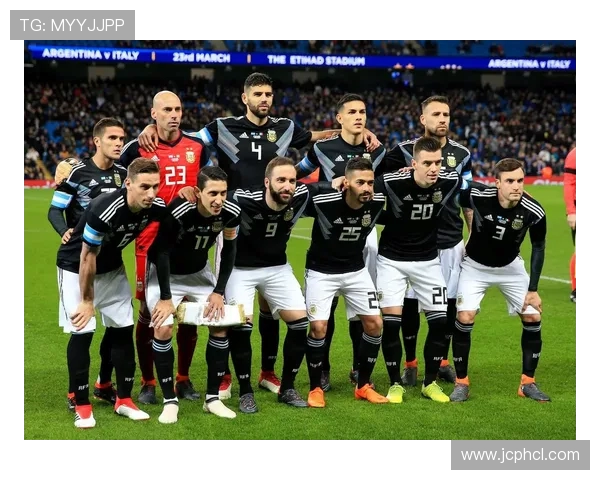 阿迪达斯2018世界杯足球设计与创新解析:从球场到街头的品牌影响力 阿迪达斯2018世界杯足球设计与创新解析:从球场到街头的品牌影响力