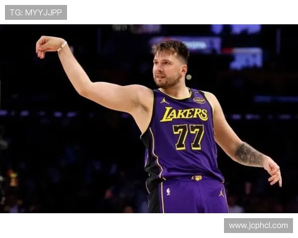 湖人解说直言东契奇需加强防守否则队友将面临4对5困境